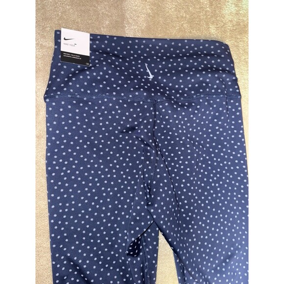Women’s L- Nike Yoga Polka Dot Twist High Waist 7/8” Length Leggings NEW - Picture 3 of 5